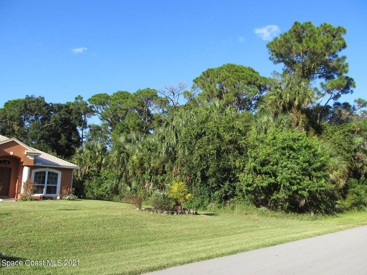 427 Lackland Street - Photo 1