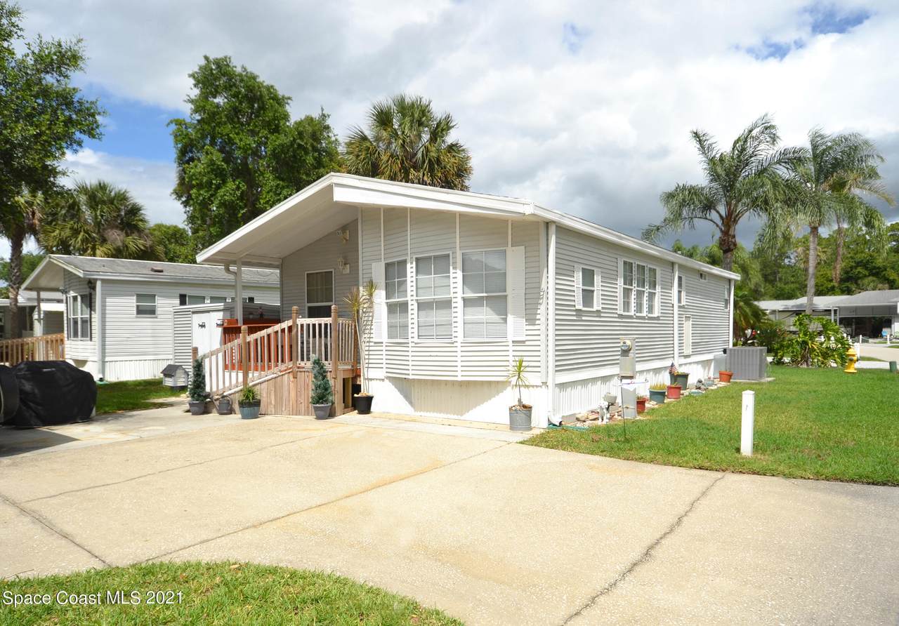 502 Lake Drive - Photo 1