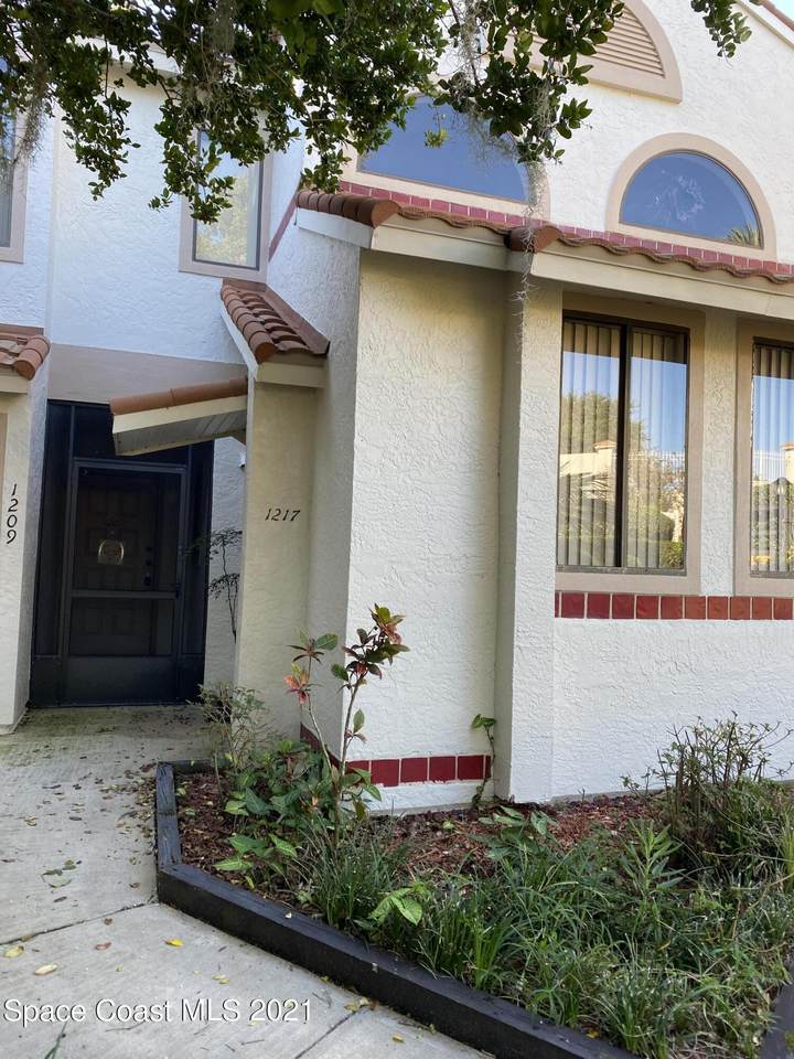1217 Country Club Drive - Photo 1
