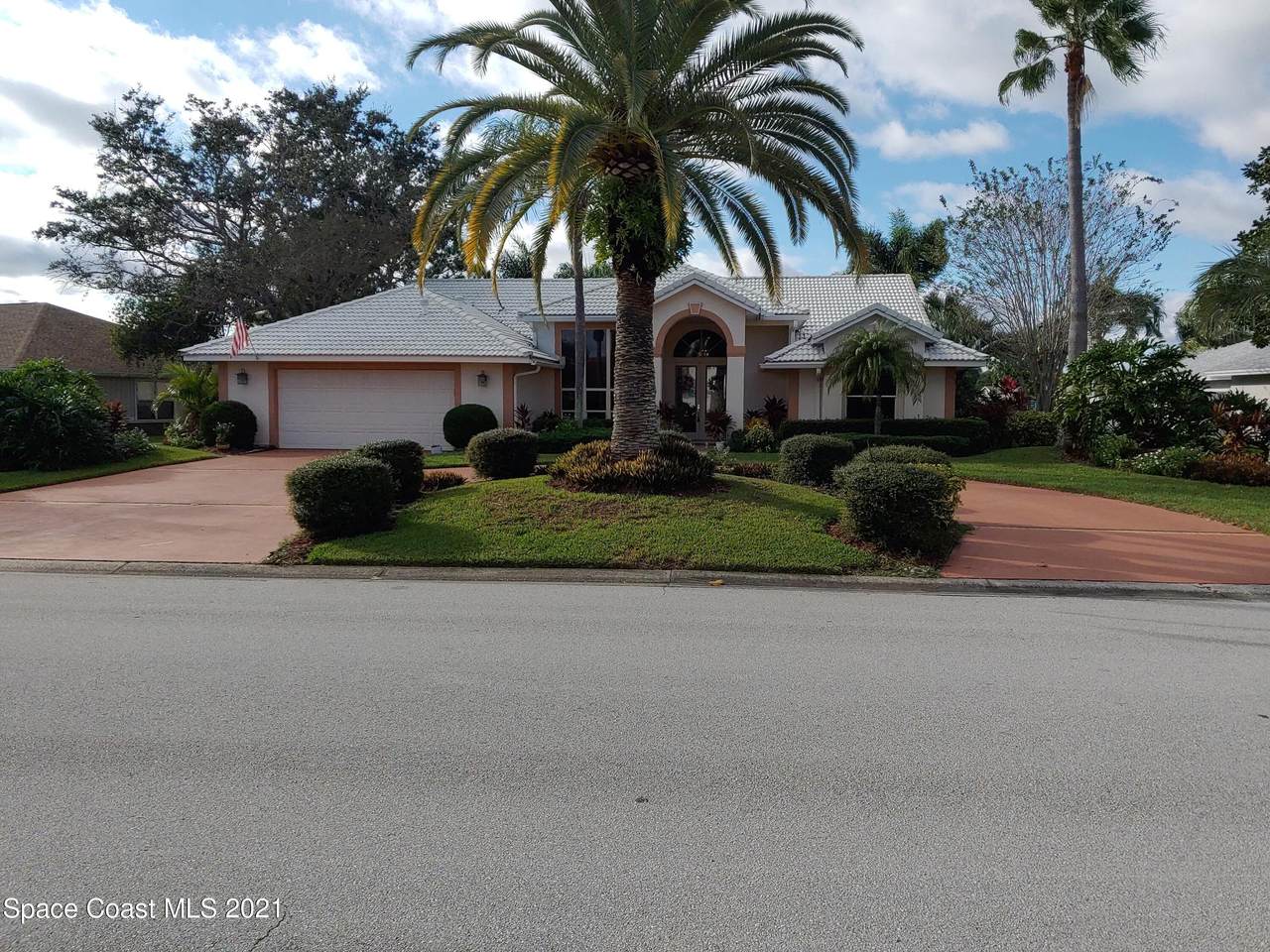 718 Spring Lake Drive - Photo 1