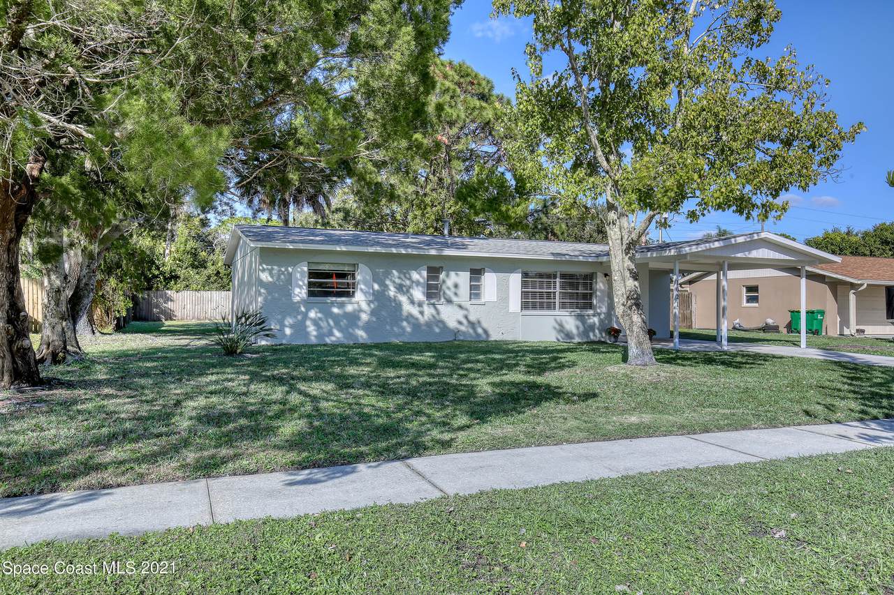 1021 Lakemoor Boulevard - Photo 1