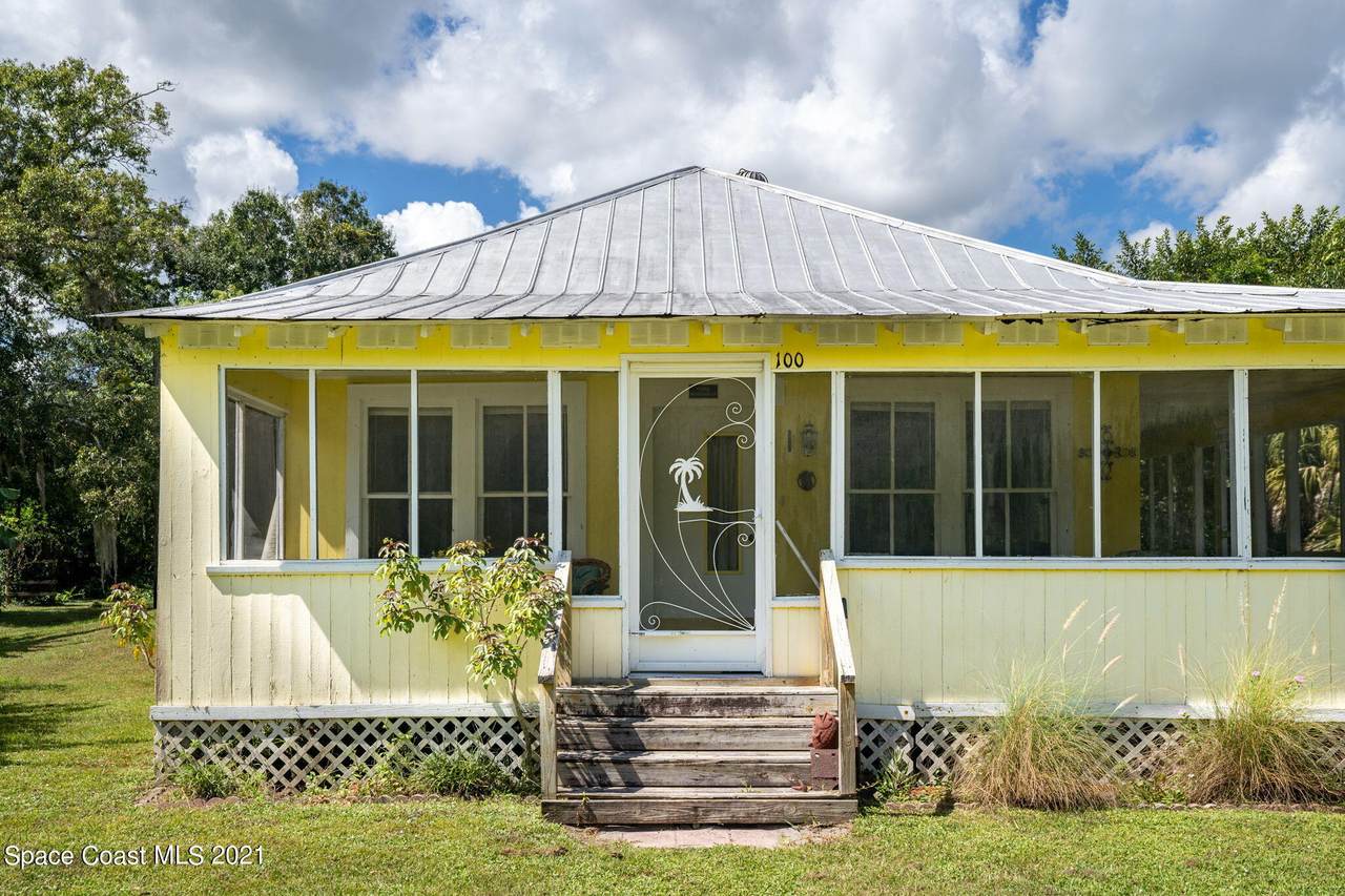 100 Oleander Street - Photo 1