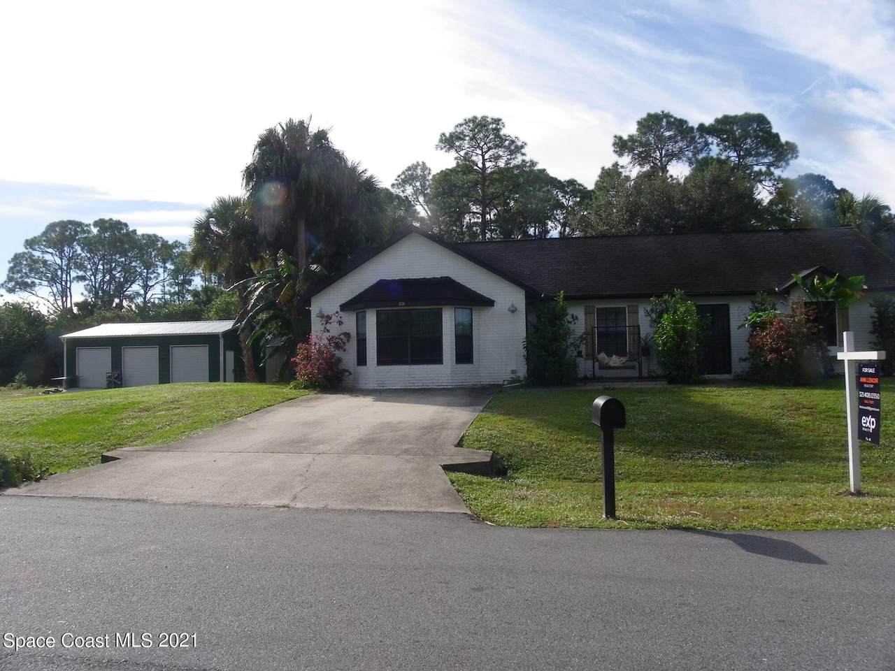 1726 Orchid Court - Photo 1