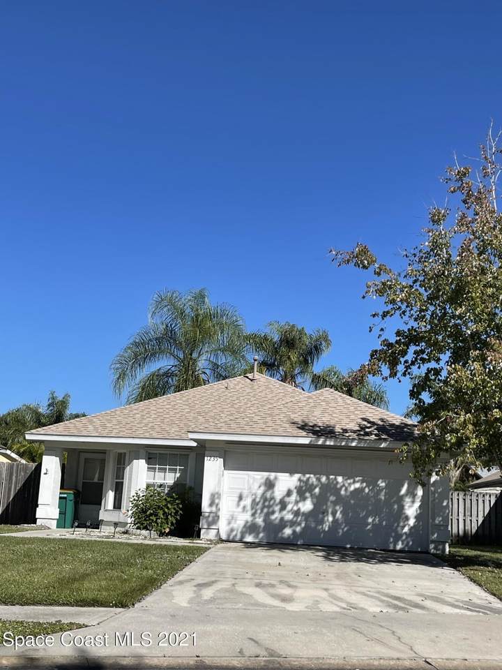 1235 Cypress Bend Circle - Photo 1