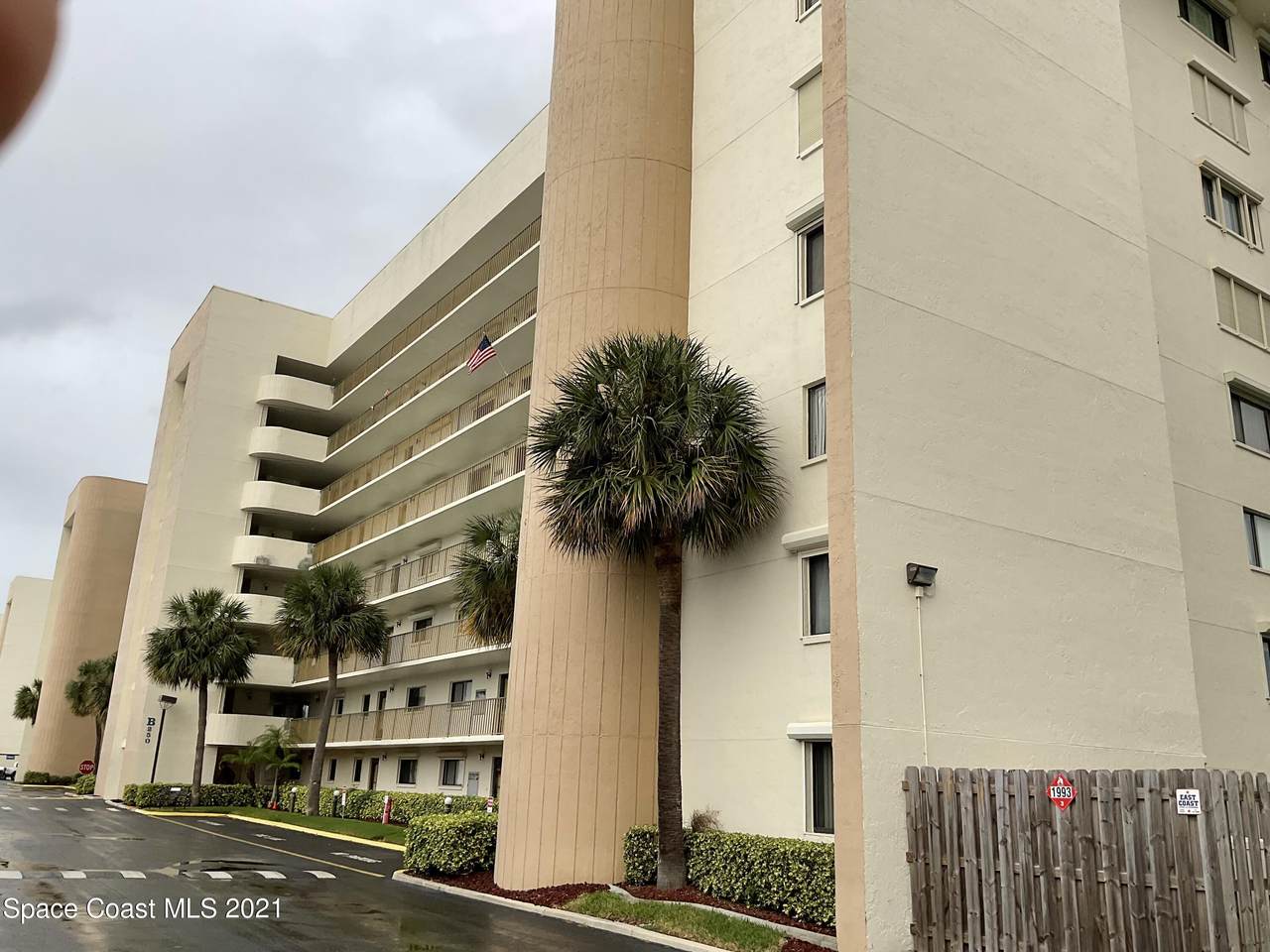 250 Sykes Creek Parkway - Photo 1