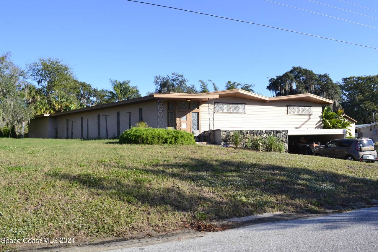 1760 Diane Drive - Photo 1