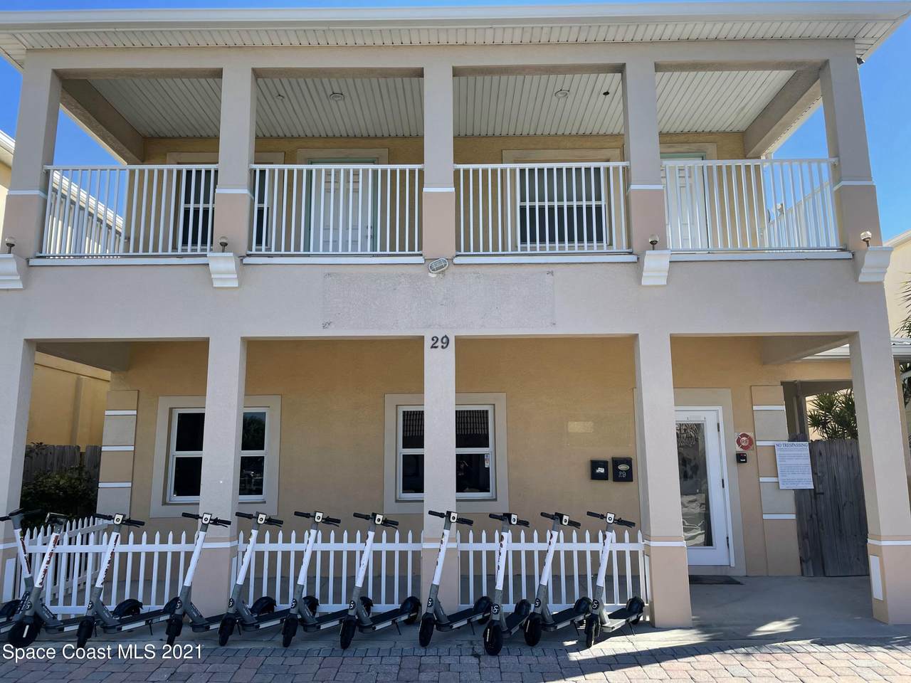 29 Orlando Avenue - Photo 1