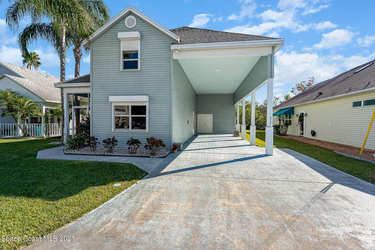 455 Plantation Drive - Photo 1