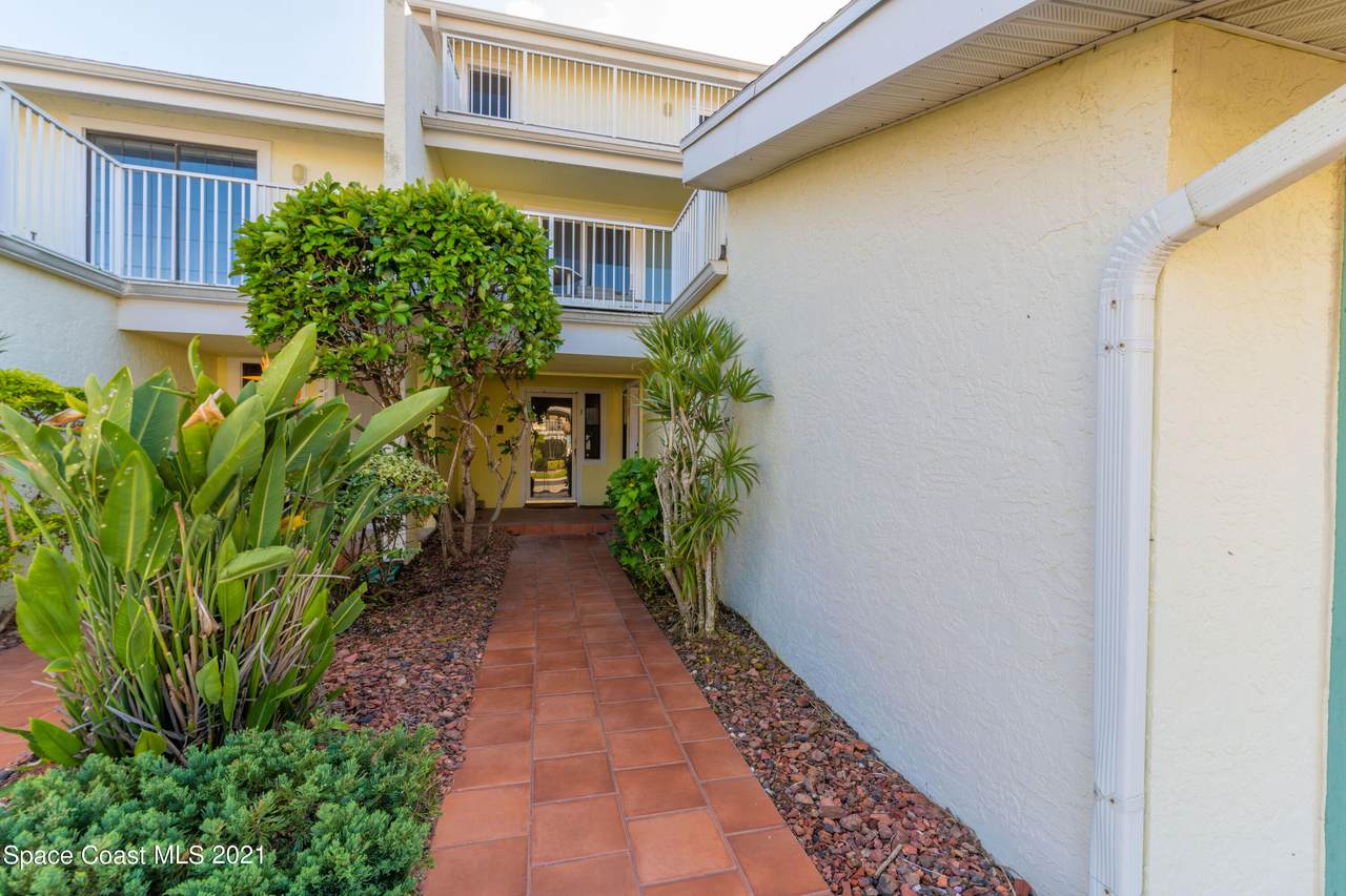 105 La Costa Street - Photo 1