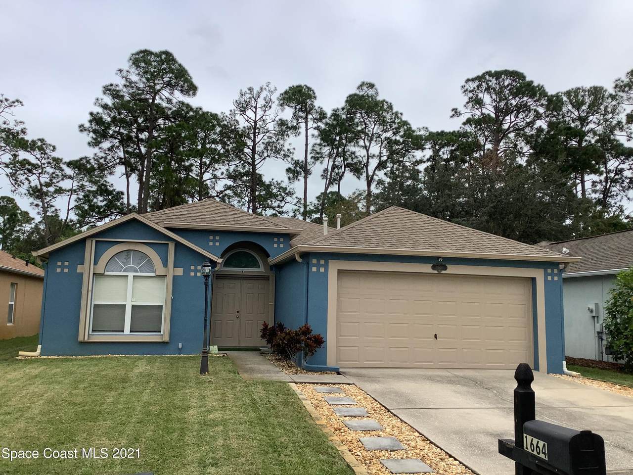 1664 Vista Lake Circle - Photo 1