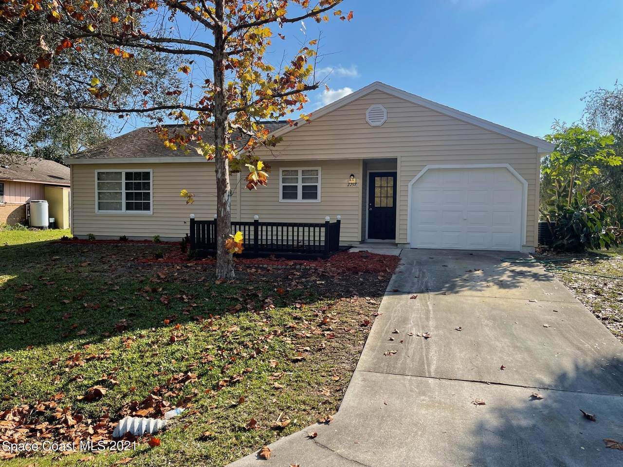 2297 Whiteside Avenue - Photo 1