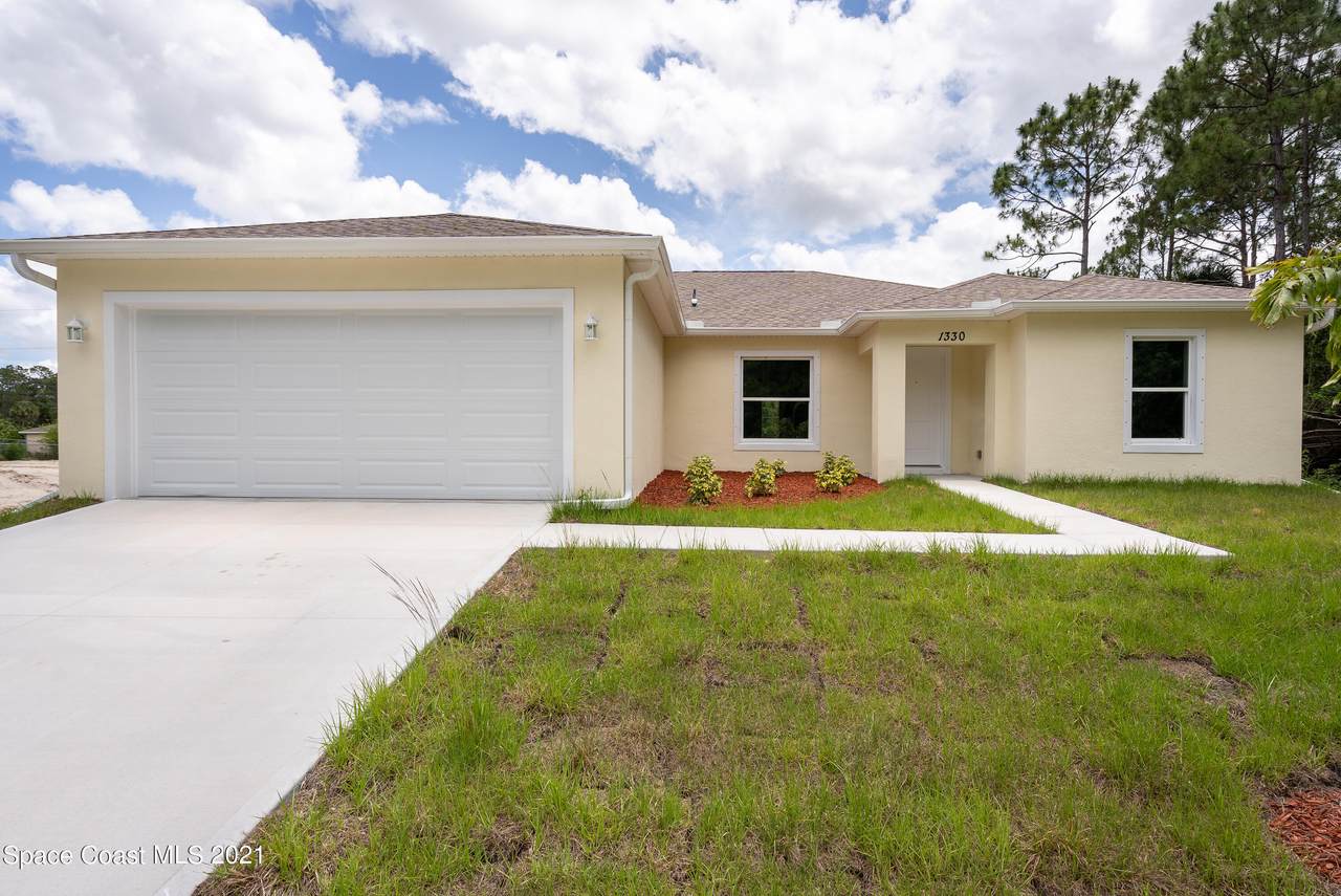 950 Douglas Street - Photo 1