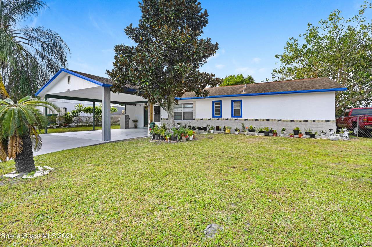 2096 Cherrywood Drive - Photo 1