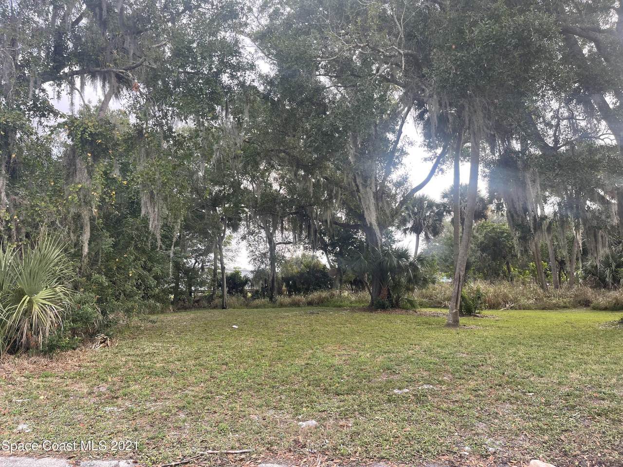 1211 1st Avenue - Photo 1