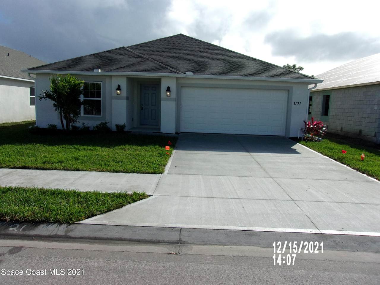 1171 Dania Circle - Photo 1