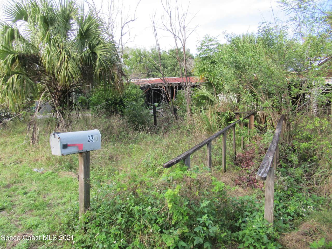 330 Iris Street - Photo 1