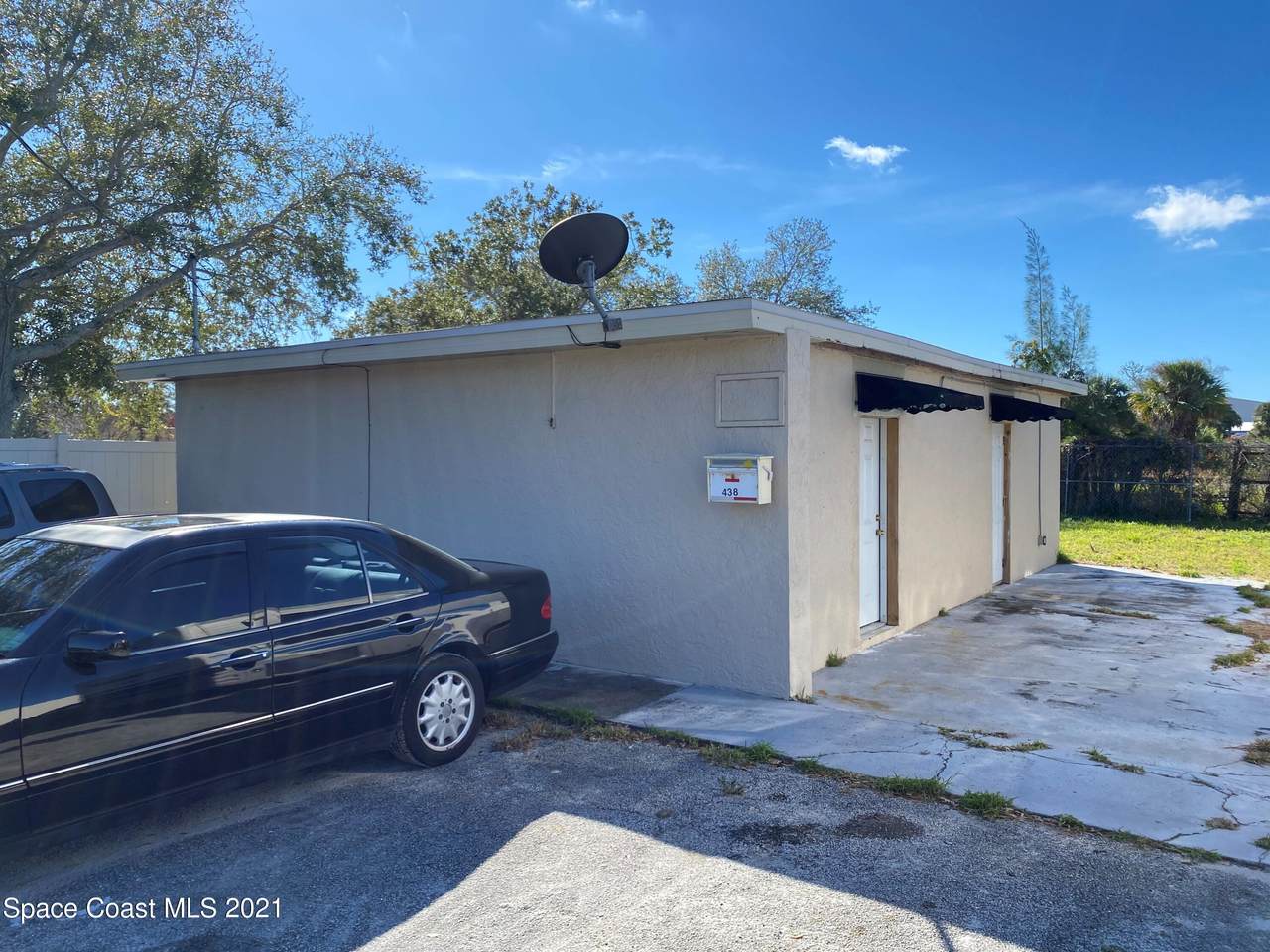 438 Nieman Avenue - Photo 1