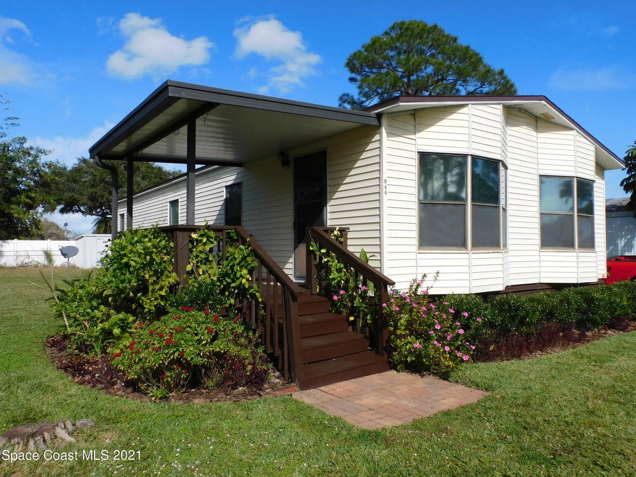 844 Cardinal Avenue - Photo 1