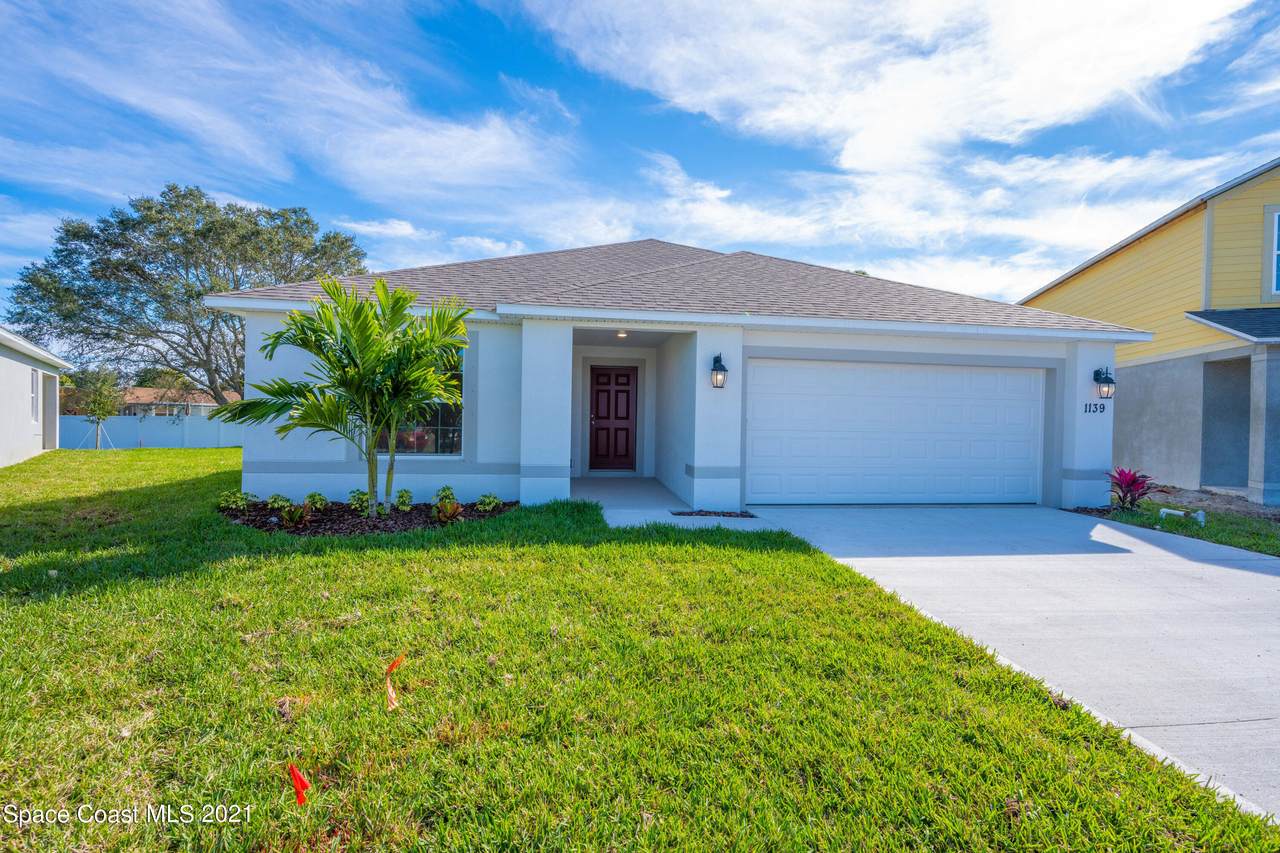 1139 Dania Circle - Photo 1