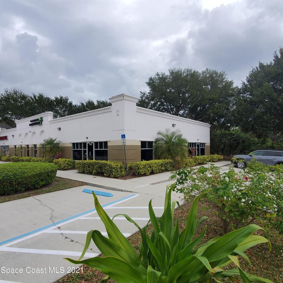 3770 Curtis Boulevard - Photo 1