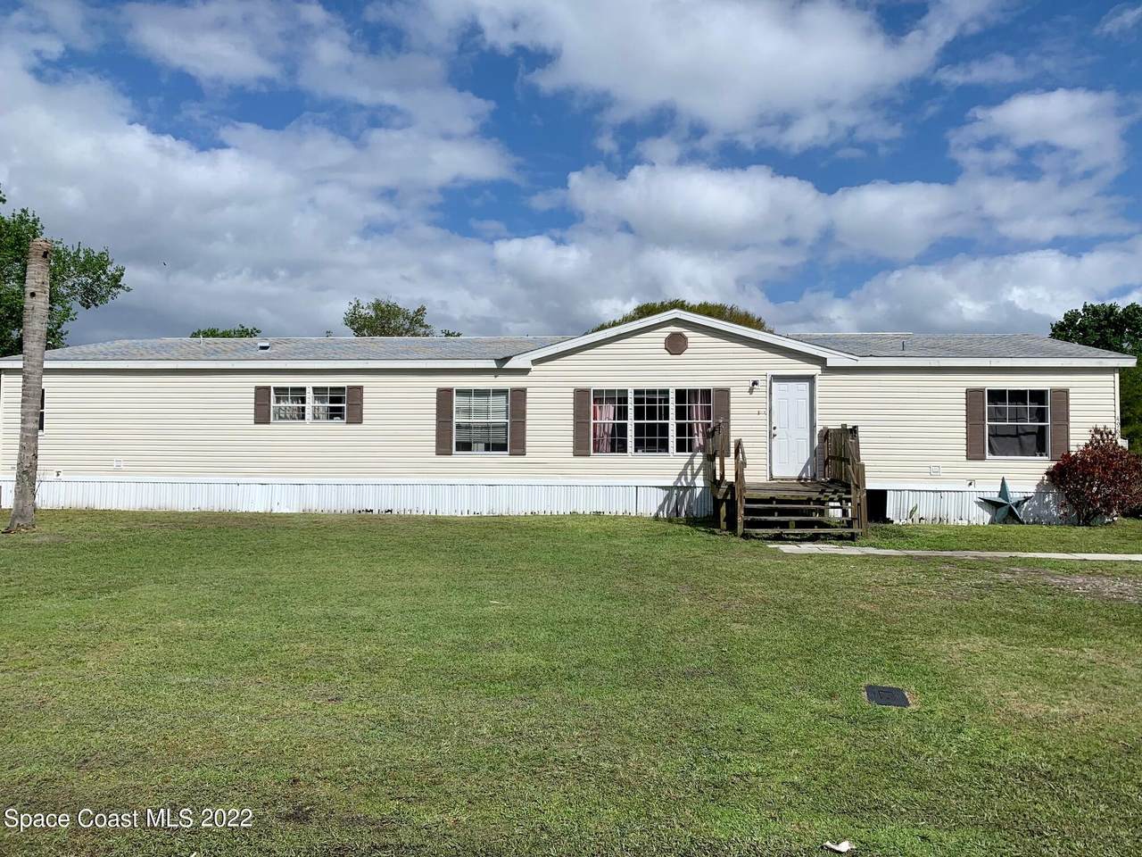 4962 Cambridge Drive - Photo 1