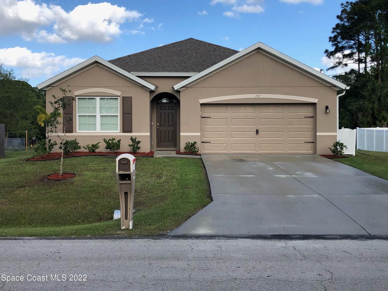 187 Deauville Avenue - Photo 1