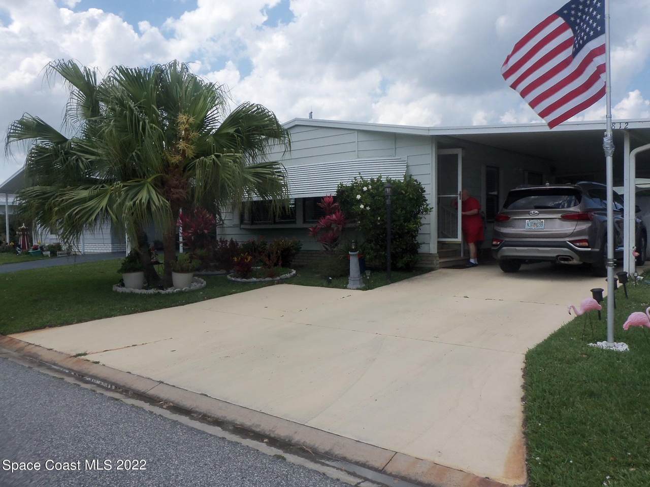 812 Hyacinth Circle - Photo 1