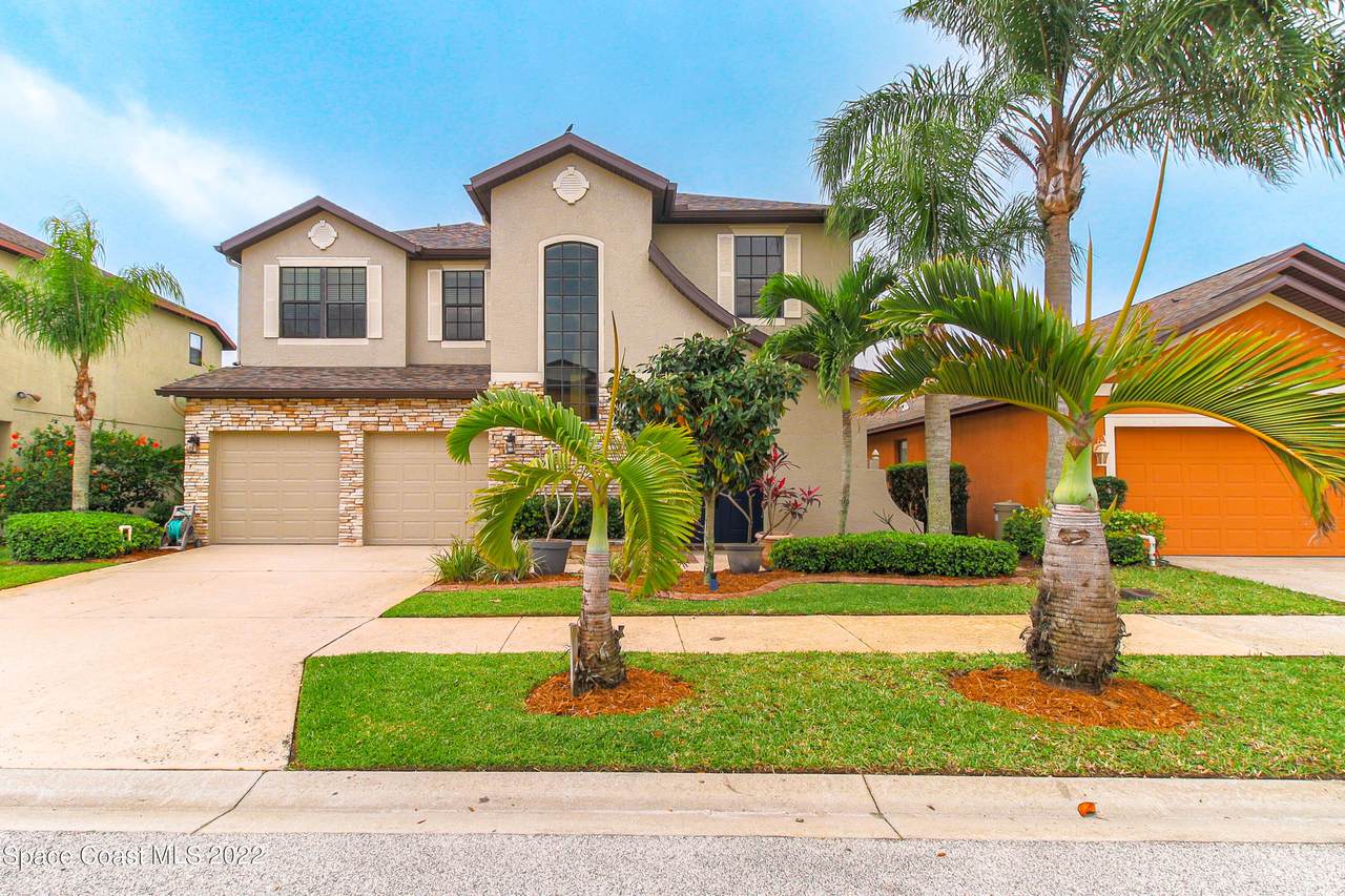 2833 Glenridge Circle - Photo 1