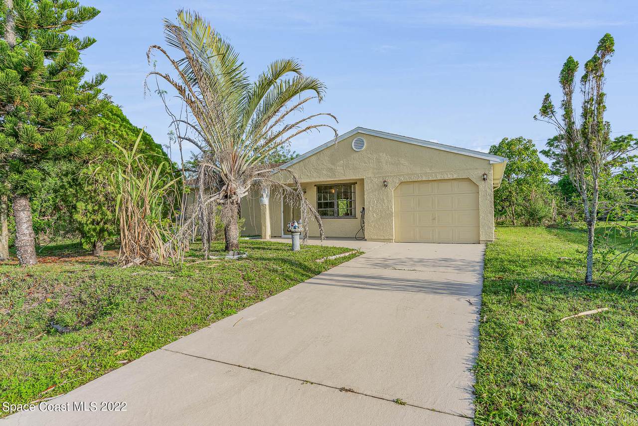 1625 Westcott Street - Photo 1
