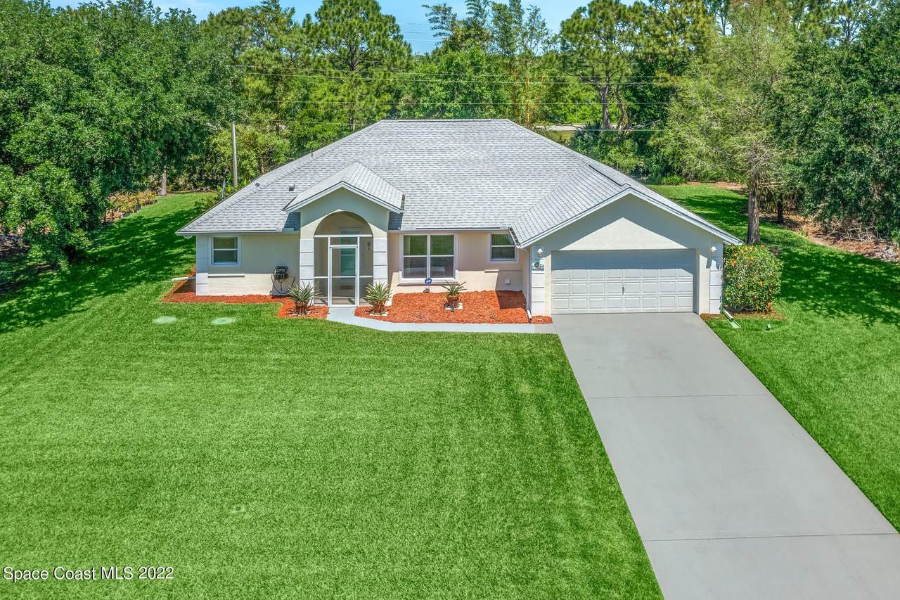 913 Vantage Street - Photo 1