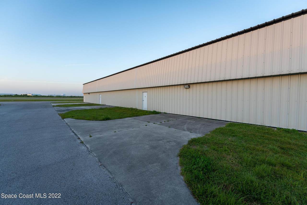 1495 General Aviation Drive - Photo 1