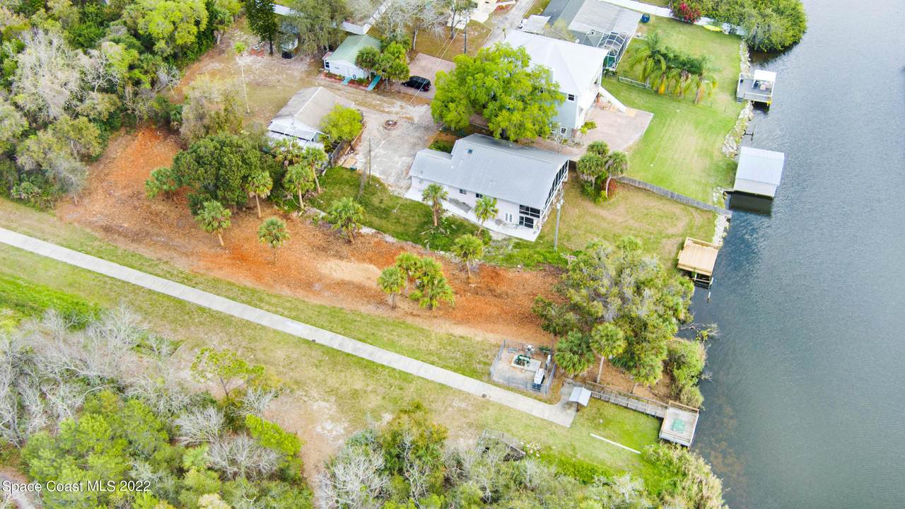 1305 Elliott Street - Photo 1
