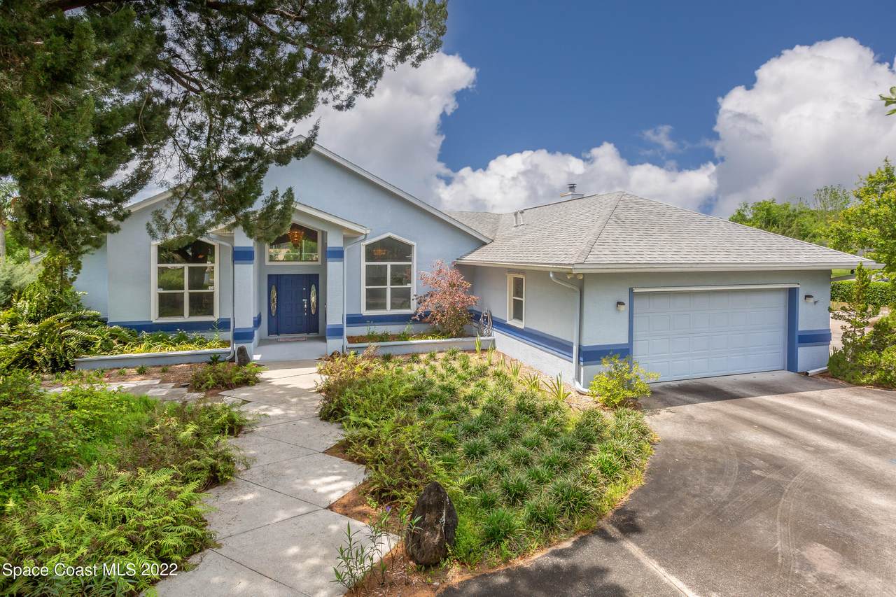 3879 Ridge Circle - Photo 1