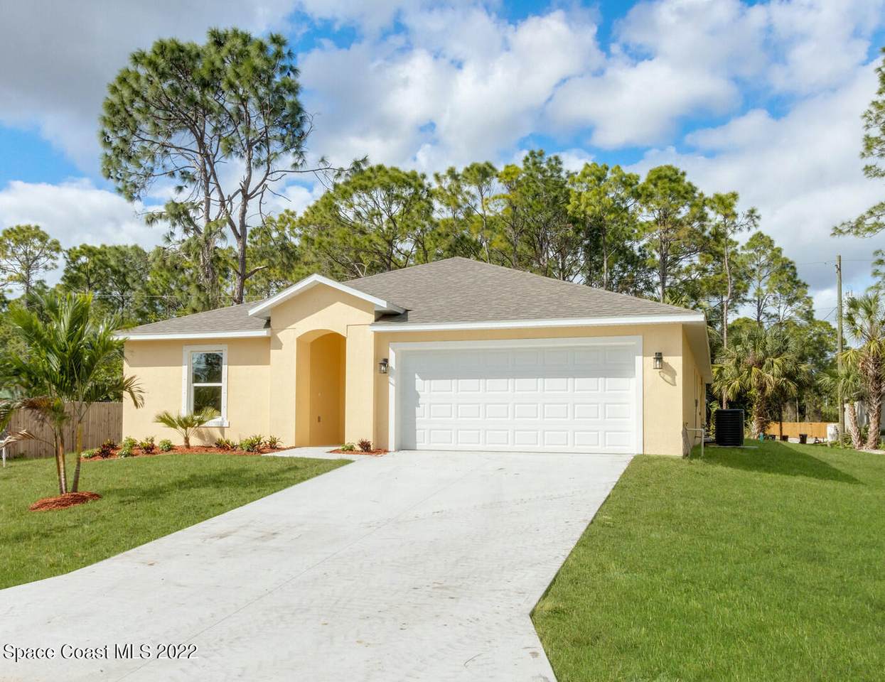 1344 Schneider Street - Photo 1