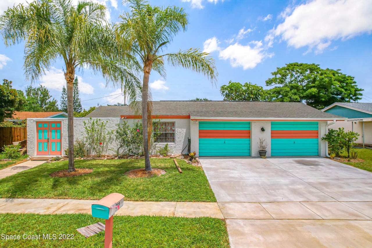 960 Bartlett Lane - Photo 1