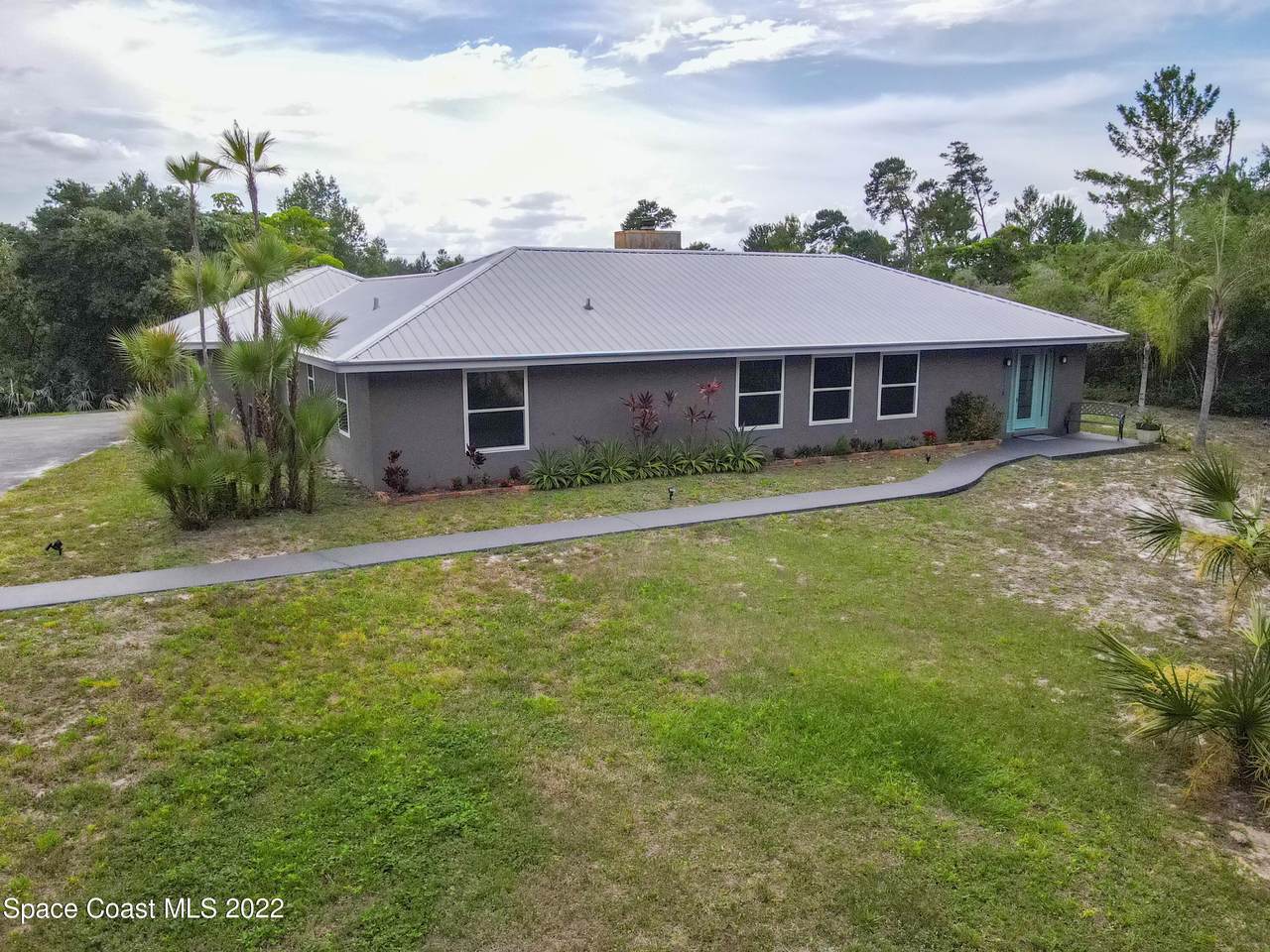 1420 War Eagle Boulevard - Photo 1