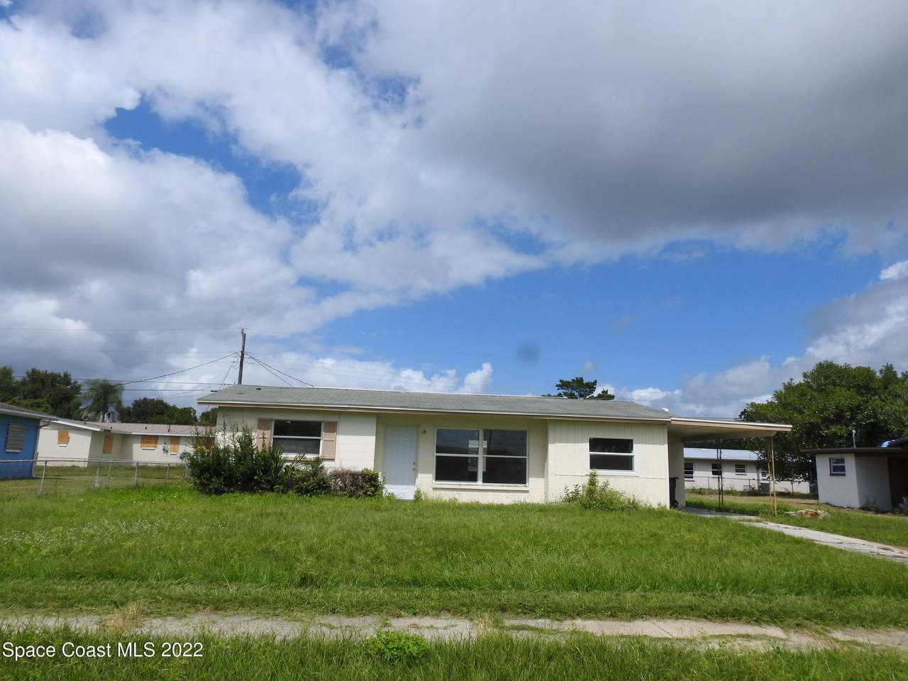 360 Schoolhouse Lane - Photo 1