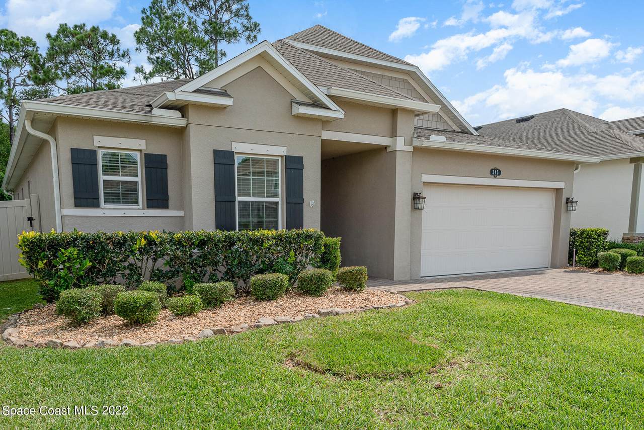 345 Newcastle Court - Photo 1