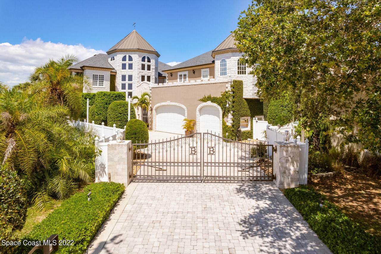 522 Bahama Drive - Photo 1