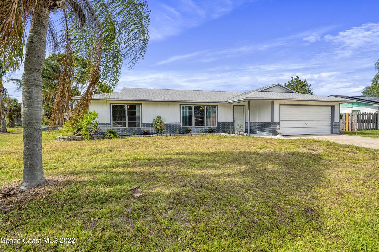 627 Binney Street - Photo 1