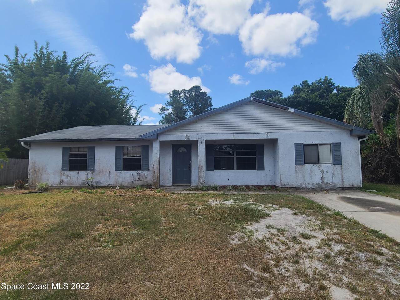 1044 Salina Street - Photo 1