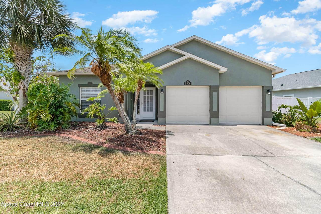 5806 Indigo Crossing Drive - Photo 1