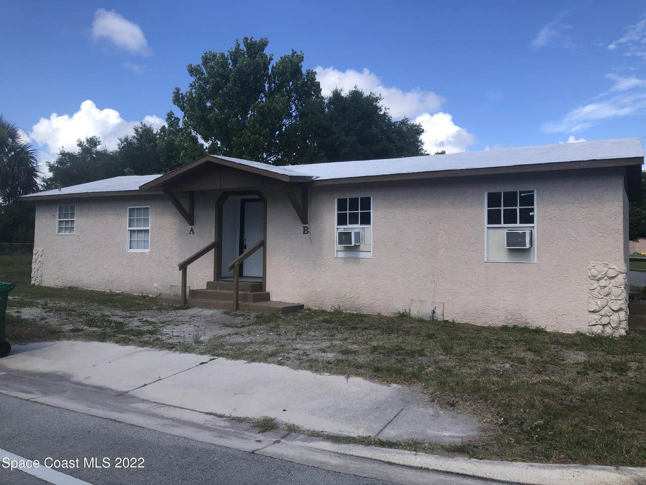 2909 Carver Street - Photo 1