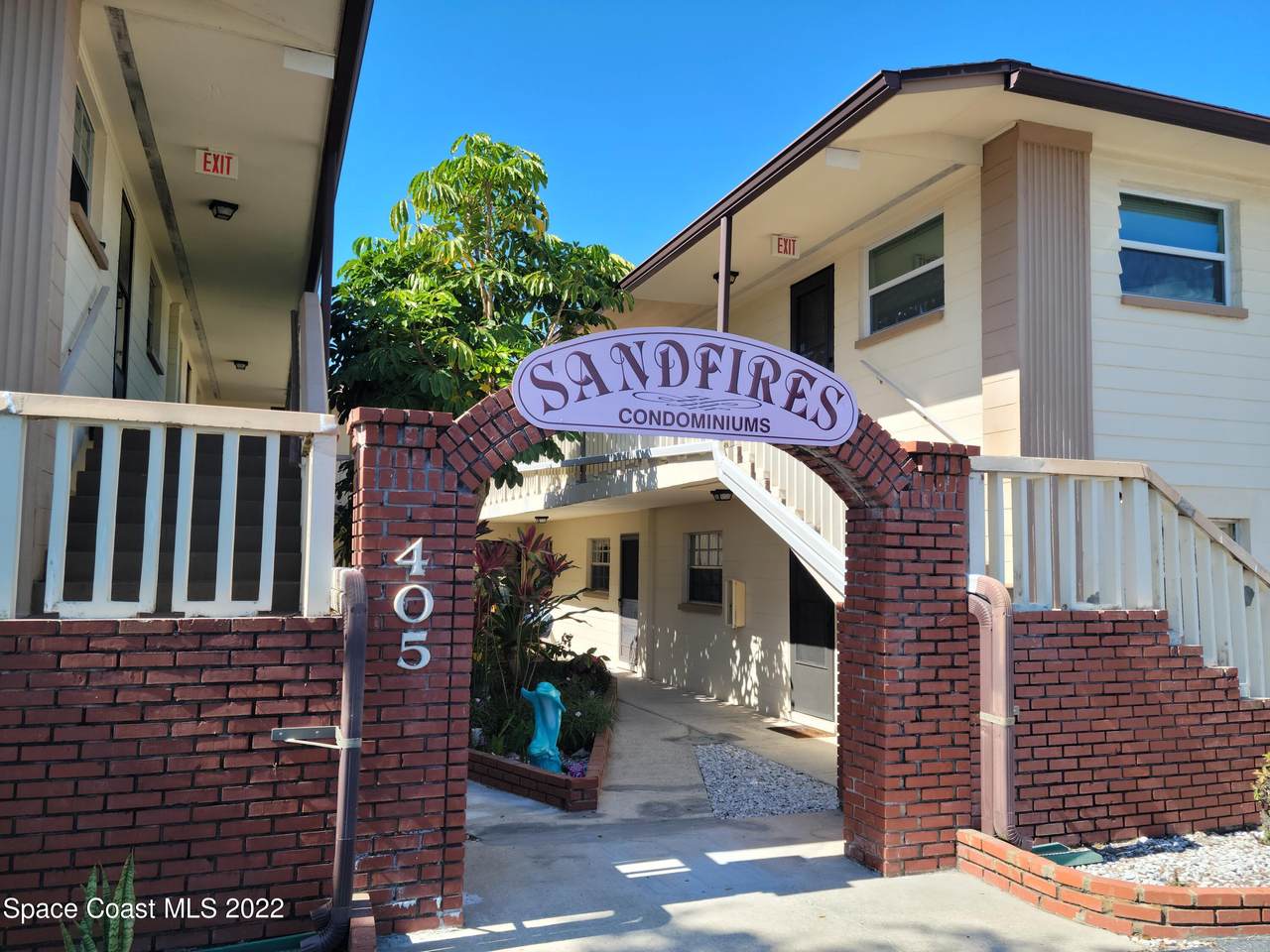 405 Adams Avenue - Photo 1