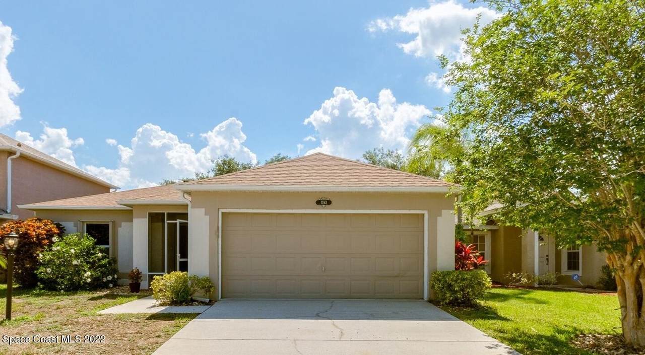 1263 White Oak Circle - Photo 1