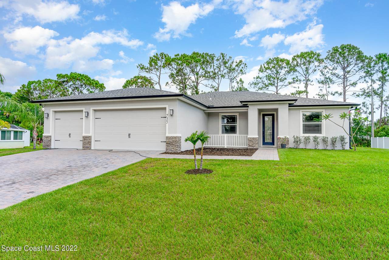 735 Haftez Street - Photo 1