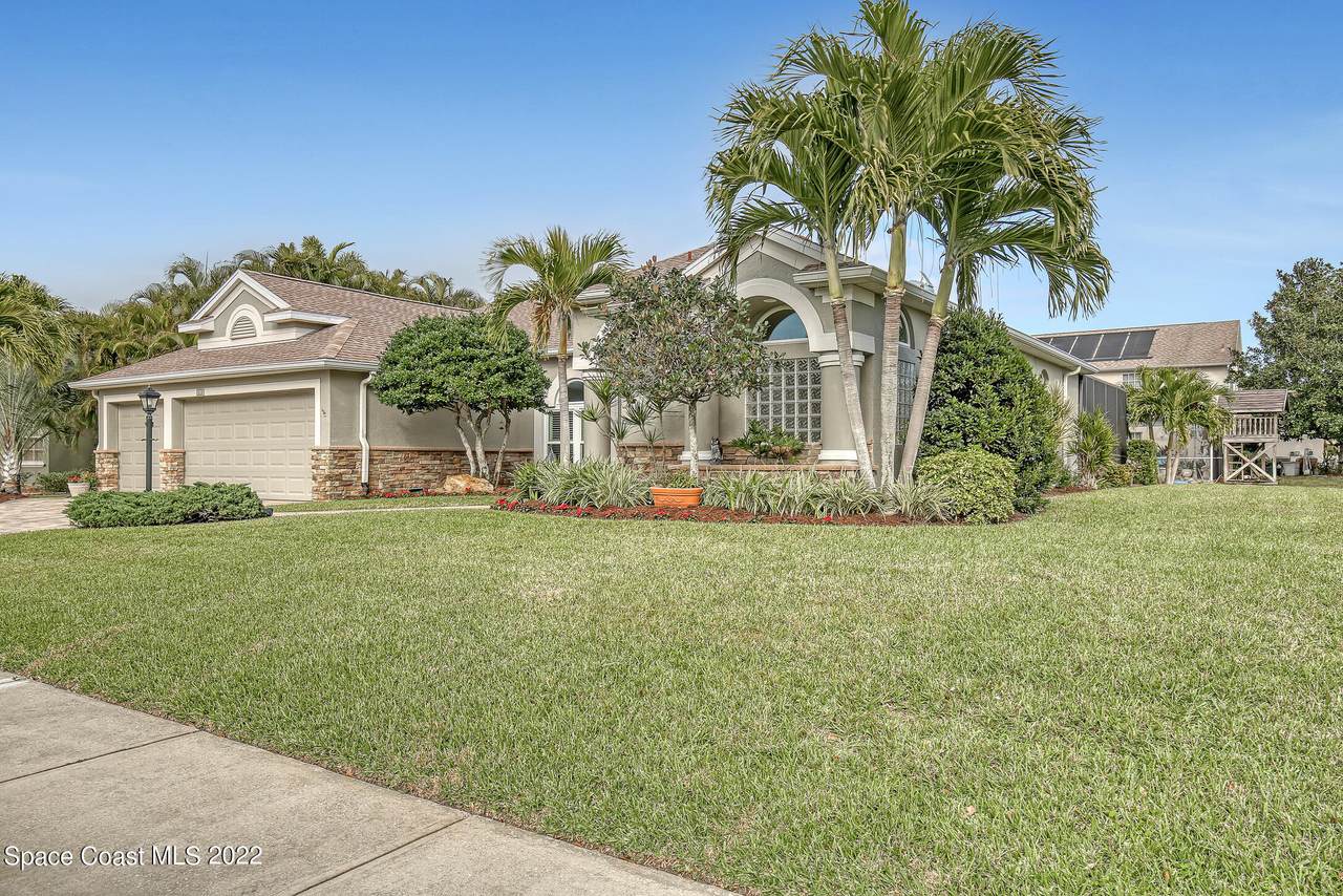 830 Woodbine Drive - Photo 1