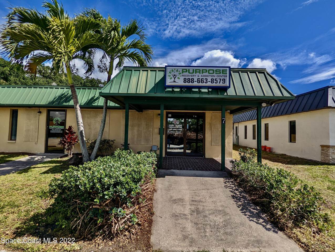 375 Courtenay Parkway - Photo 1