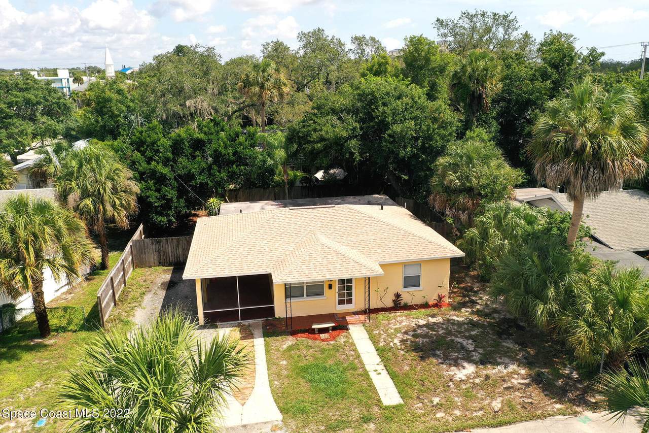 560 Shady Lane - Photo 1