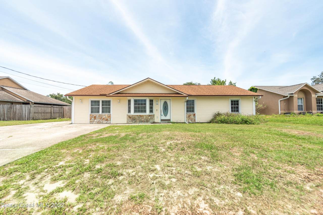 7240 Carlowe Avenue - Photo 1